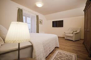 Karlamuiza Country Hotel