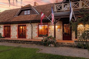 Karlamuiza Country Hotel