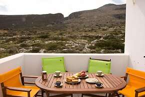 Athena Apartments & Studios