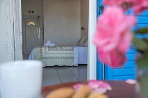 Athena Apartments & Studios