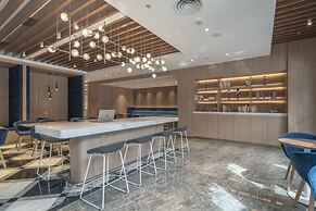 Holiday Inn Express Shanghai Jinqiao Central by IHG