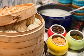 Hotel Indigo Shanghai on The Bund by IHG