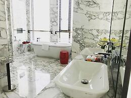 Hotel Indigo Shanghai on The Bund by IHG