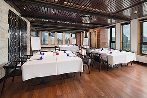 Hotel Indigo Shanghai on The Bund by IHG