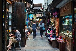 Hotel Indigo Shanghai on The Bund by IHG