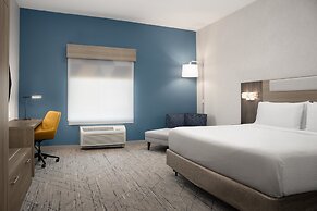 Holiday Inn Express & Suites Alexandria - Fort Belvoir by IHG