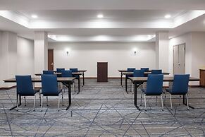 Holiday Inn Express & Suites Alexandria - Fort Belvoir by IHG