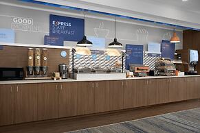 Holiday Inn Express & Suites Alexandria - Fort Belvoir by IHG