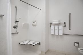 Holiday Inn Express & Suites Alexandria - Fort Belvoir by IHG