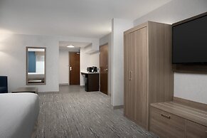 Holiday Inn Express & Suites Alexandria - Fort Belvoir by IHG