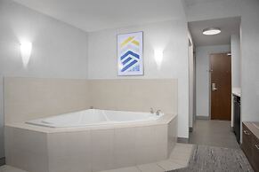 Holiday Inn Express & Suites Alexandria - Fort Belvoir by IHG