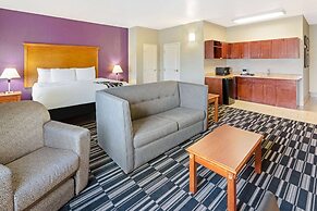 La Quinta Inn & Suites by Wyndham Ada