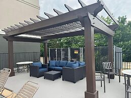 La Quinta Inn & Suites by Wyndham Ada