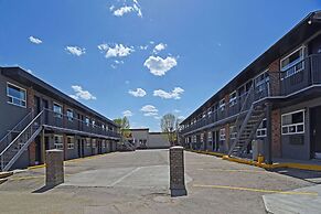 Econo Lodge Inn & Suites