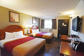 Econo Lodge Inn & Suites