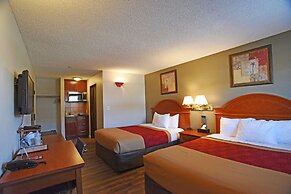 Econo Lodge Inn & Suites