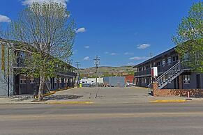 Econo Lodge Inn & Suites