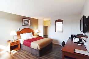 Econo Lodge Inn & Suites