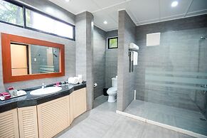 Cebu White Sands Resort and Spa