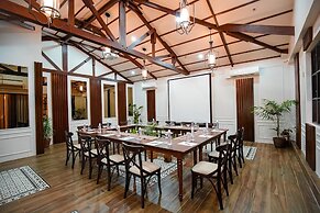 Cebu White Sands Resort and Spa