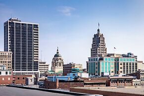 Courtyard Fort Wayne Downtown Grand Wayne Convention Center