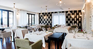 Logis Hôtel Tante Yvonne & son Restaurant semi-gastronomique Lyon Nord