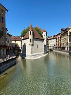 Logis Hôtel Annecy Nord / Argonay