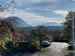 Logis Hôtel Annecy Nord / Argonay