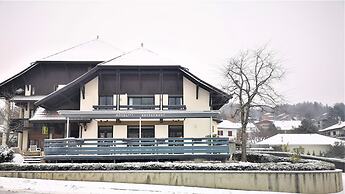 Logis Hôtel Annecy Nord / Argonay