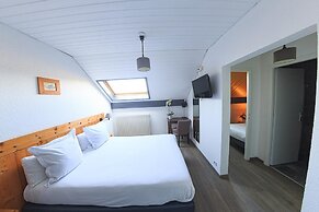 Logis Hôtel Annecy Nord / Argonay