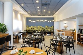 Maxim Hotel Tel Aviv