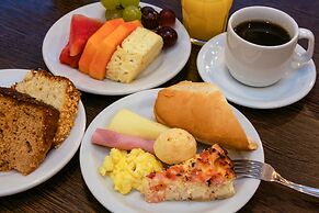 Bristol Centro Cívico Multy Hotel