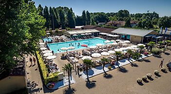 Hu Venezia Camping in Town