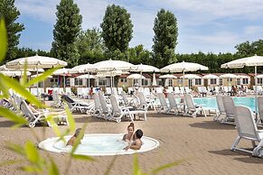 Hu Venezia Camping in Town