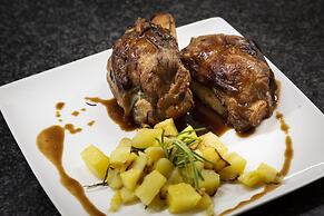 Hu Venezia Camping in Town