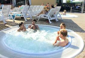 Hu Venezia Camping in Town