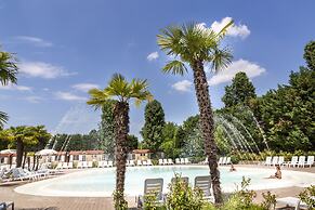 Hu Venezia Camping in Town