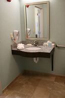 Hampton Inn & Suites Wilder