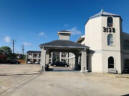 Summit Inn - Houston Medical Center