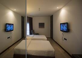 Sukhumvit Suites Hotel
