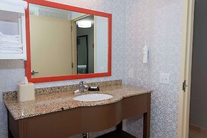 Hampton Inn & Suites Riverton