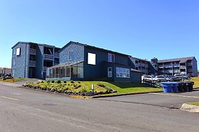 OYO Waves Hotel Newport OR - NYE Beach