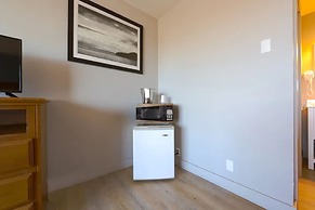 OYO Waves Hotel Newport OR - NYE Beach