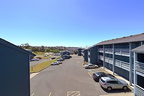 OYO Waves Hotel Newport OR - NYE Beach