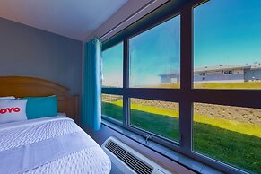 OYO Waves Hotel Newport OR - NYE Beach