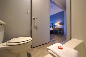 OYO Waves Hotel Newport OR - NYE Beach