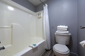 OYO Waves Hotel Newport OR - NYE Beach