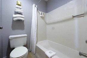 OYO Waves Hotel Newport OR - NYE Beach