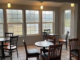 OYO Waves Hotel Newport OR - NYE Beach