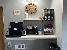 OYO Waves Hotel Newport OR - NYE Beach